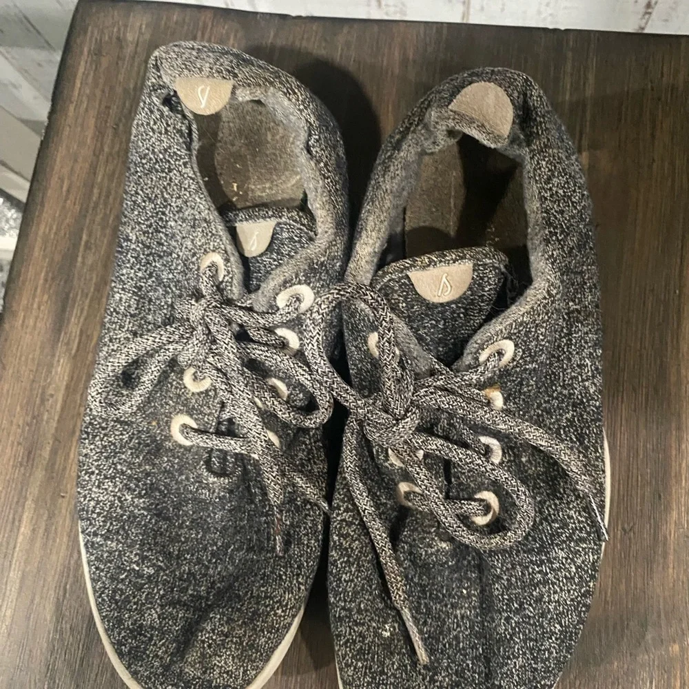 Women’s Allbirds Low Top Sneakers